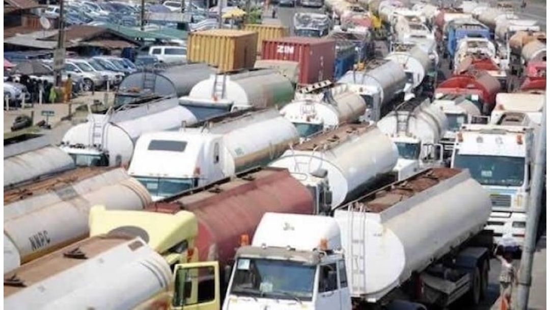 Marketers Blame Depots as Petrol Price Nears ₦1,000 per Litre Across Nigeria