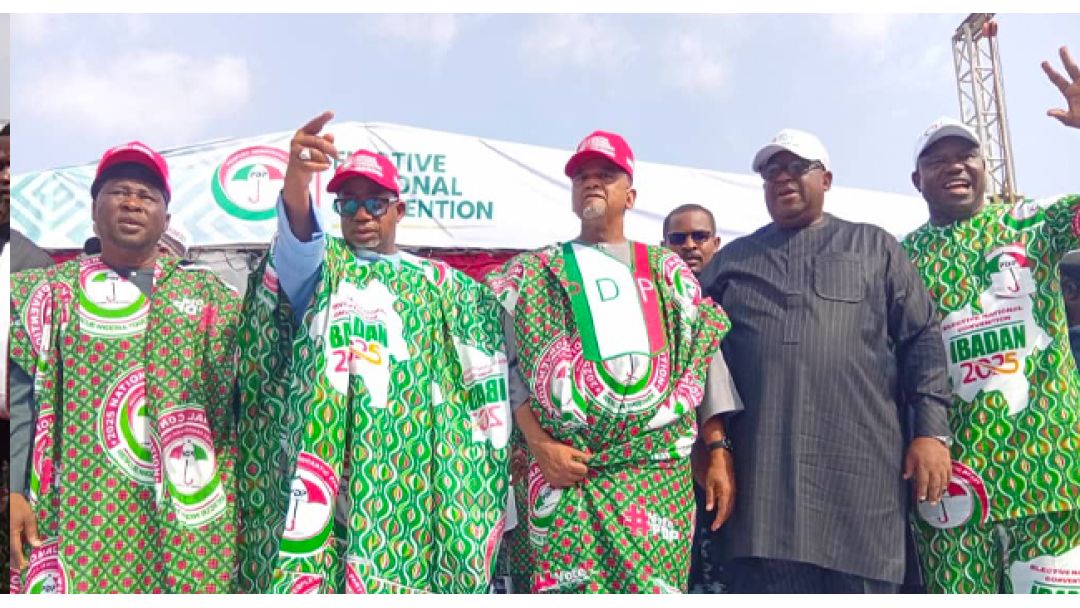 TUNKUDESHI! Turaki, Tsohon Minista, An Amince da Shi a Matsayin Shugaban PDP na Kasa