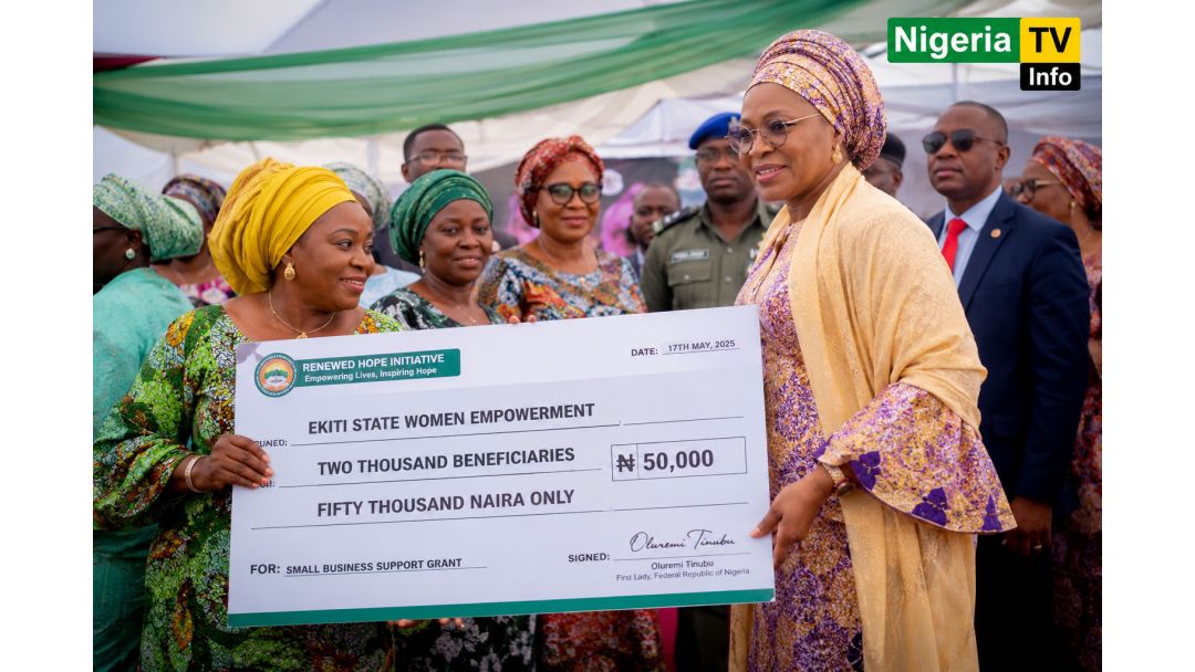 Tinubu’s Wife Donates N100m Empowerment Grants to 2,000 Ekiti Women
